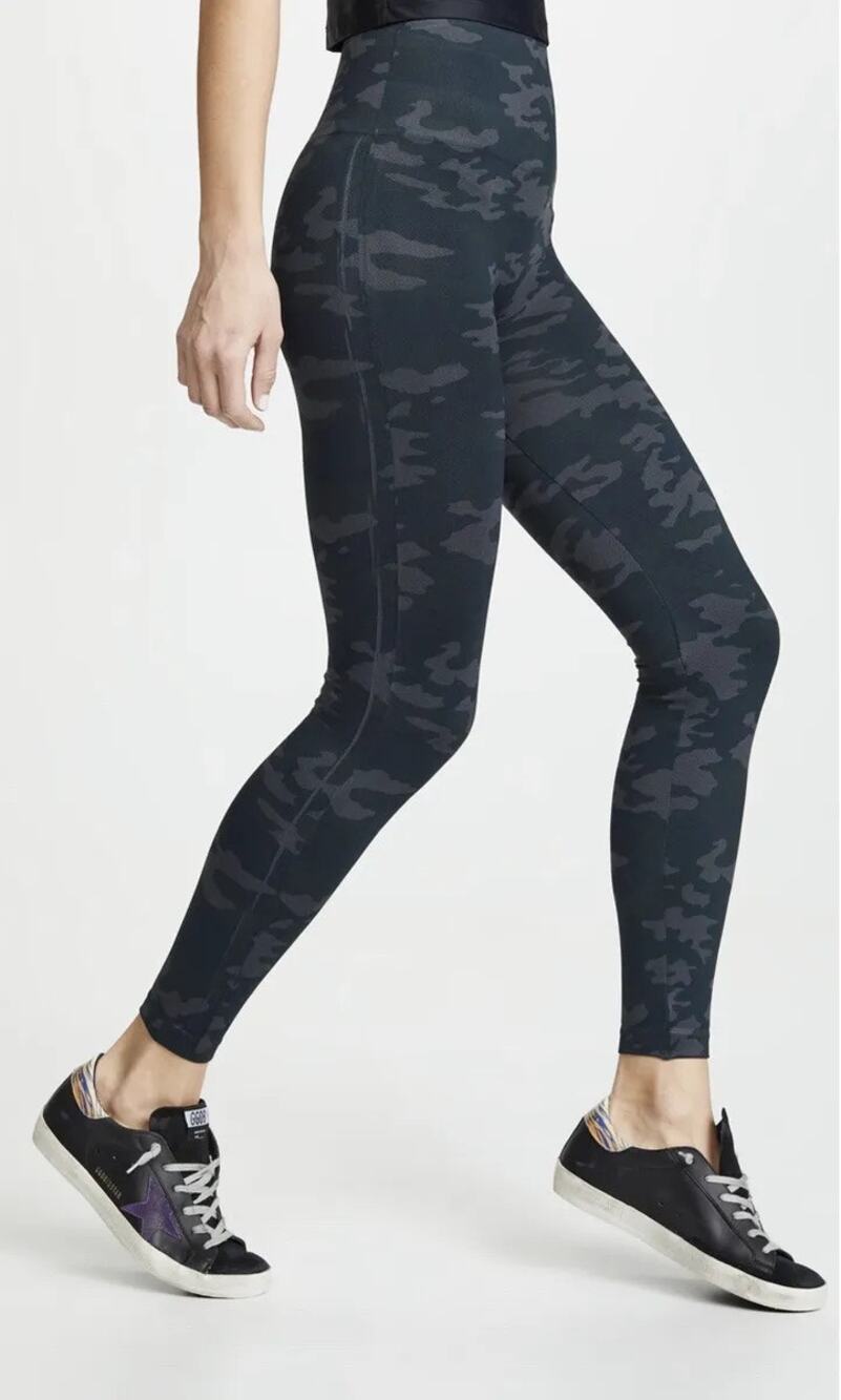 Spanx Seamless Look At Me Now Camo Leggings Size Medium NWT